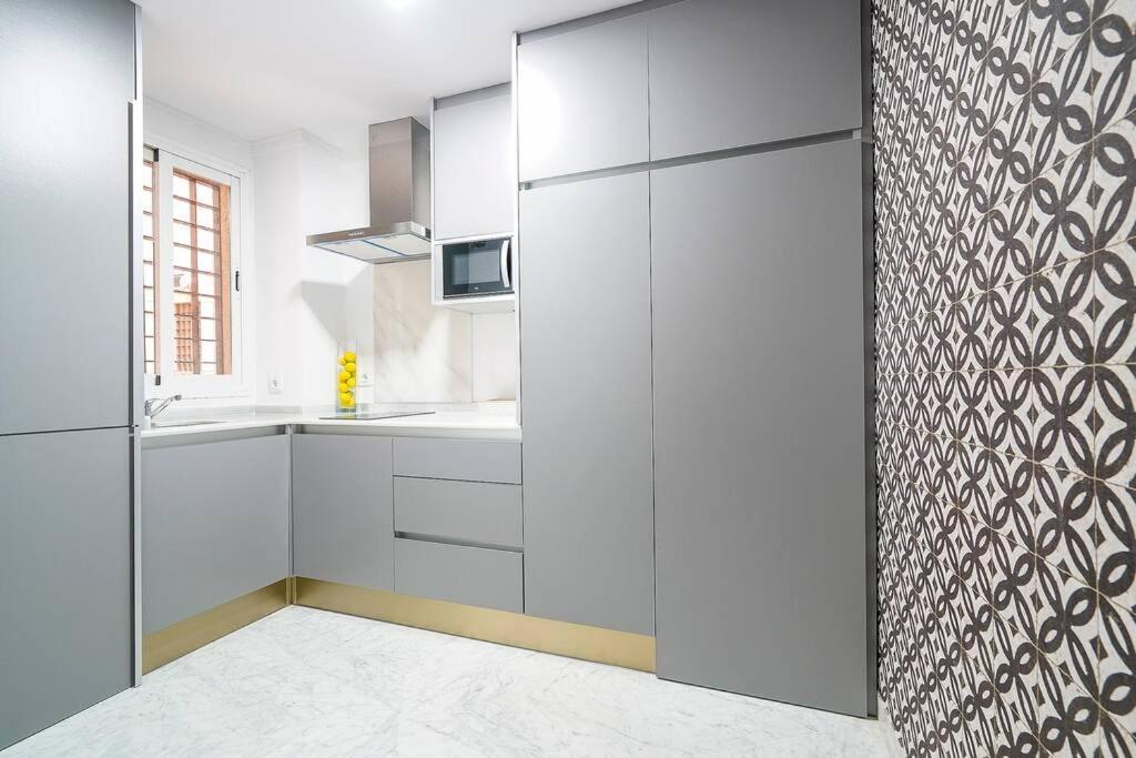 Lovely And Chic Apartment In The Heart Of 세비야 외부 사진