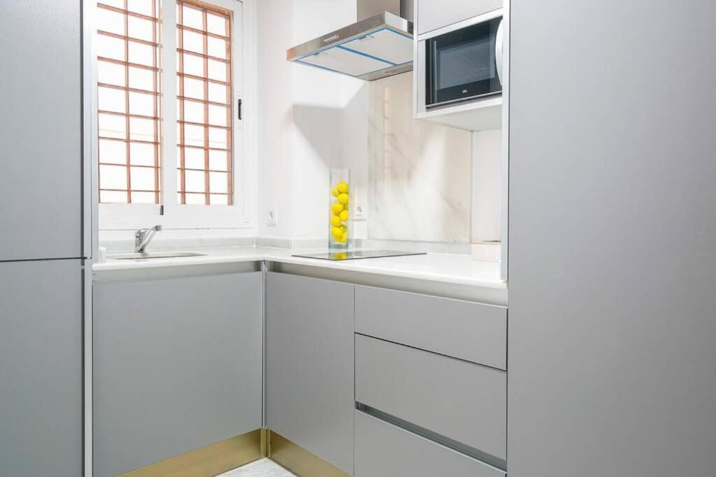 Lovely And Chic Apartment In The Heart Of 세비야 외부 사진